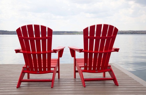 Teall Beach House | Sunset on the Bank Dog Friendly, Dock & Fire Pit