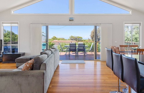 Sunset Strip House | Sunset on the Strip - Ocean View, WIFI & Pet friendly
