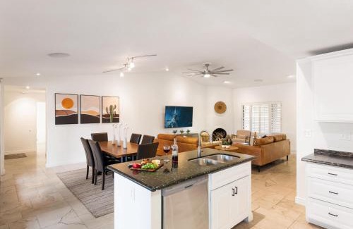 Shea North Estates House | Sunset Palms-Pool, Spa & Sports Court-Scottsdale