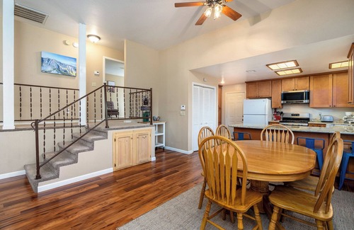Twain Harte House | Sunset Peak Cabin 3BR house in TH with Lake Access-Walk to Downtown
