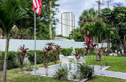Singer Island Apartment | Sunset's Rest