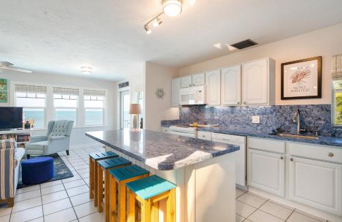 Marathon House | Sunset Sanctuary