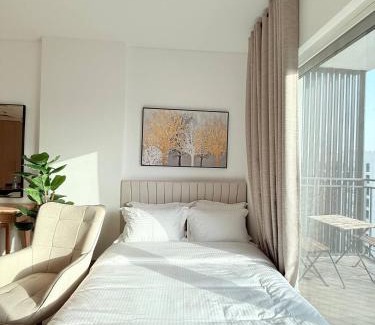 Abu Dhabi Apartment | Sunset Studio Yas Etihad Arena