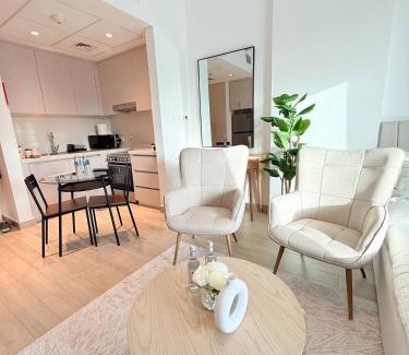 Abu Dhabi Apartment | Sunset Studio Yas Etihad Arena