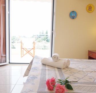 Nea Styra Apartment | Sunset Studios