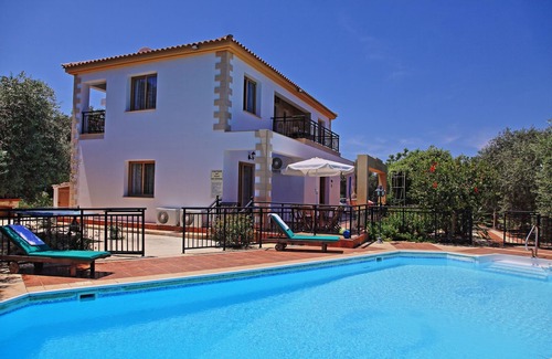 Nea Dimmata Villa | Sunset views, large pool, familiar to mobility difficulties