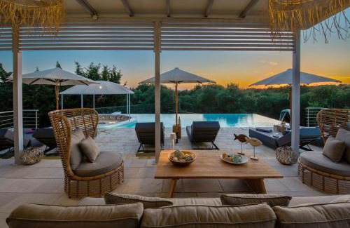 Mpogdanatika Villa | Sunset Villa by PaxosRetreats