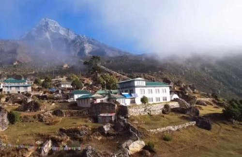 Namche Bazaar Cabin | Sunshine lodge