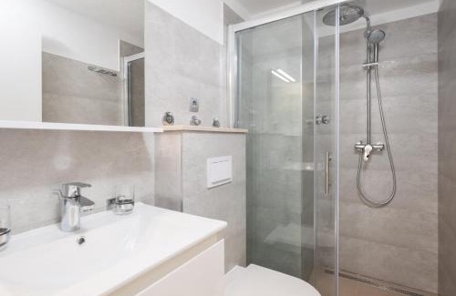 Tice Apartment | Sunshine Suites