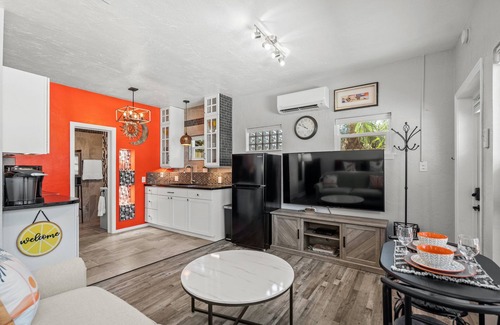 Bradenton Villa | Sunswept Villa 4-riverwalk/park front w/pool, near AMI beaches - pet friendly!