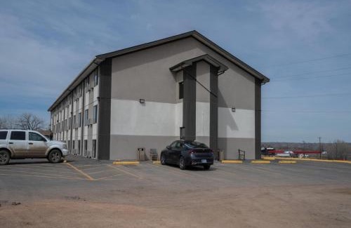 Miles City Hotel | Super 8 by Wyndham Miles City