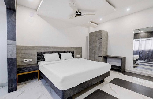 Sualkuchi Hotel | Super Capital O The Apple Tree