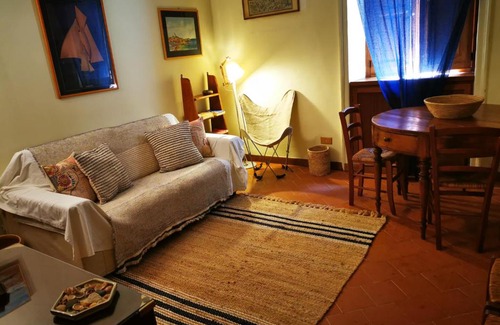 Old Town Apartment | Super Central Charming Apartment