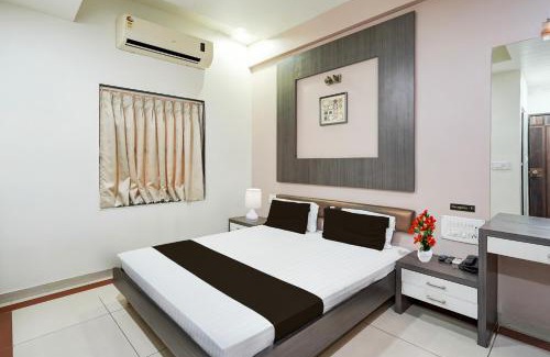 Gandhinagar Hotel | Super Collection O Sachivalaya Metro Station Gandhinagar Formerly Hotel Ghunghat Inn