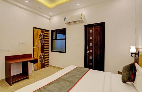 Noida Hotel | Super Collection O Sector 55 Noida Near Noida Stadium