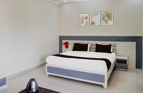 Sector 70 Hotel | Super Collection O Sector 70 Noida