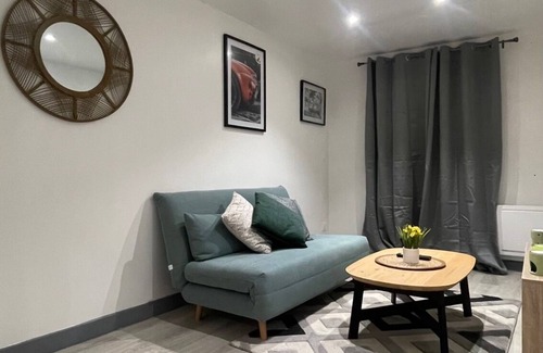 Ponthierry Apartment | Super apartment, 5 minutes from the RER D'station, outdoor parking