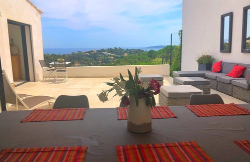 Guerrevieille House | Super house, Sea View, Beach Private + private Boat, tennis, swimming pool