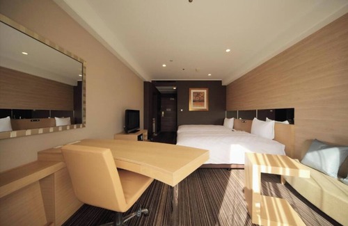 Takanawa Hotel | Super King hotel with AC, WiFi, fitness room in fantastic Minato City