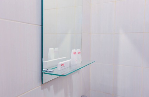 Jakarta Hotel | Super OYO Capital O 133 Griya Ciaji