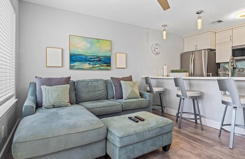 Galveston Condo | Super sweet, ocean and pool views, dogs welcome!