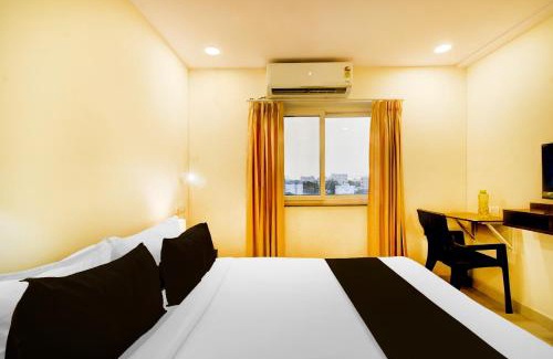 Medchal Hotel | Super Townhouse De Alphabet Hotel - Gandimaissamma