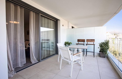 Bonneveine Apartment | Superb 3 p apartment, 10 mins from the beach with swimming pool and parking