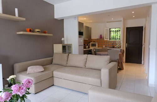 La Faviere Apartment | Superb 4* air-conditioned T2 apartment in the center of Favière