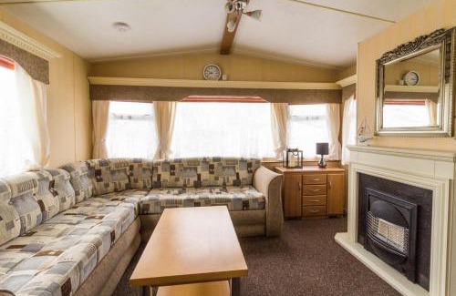 Kessingland Other | Superb Caravan By The Seaside In Kessingland, Suffolk Ref 90040Sg