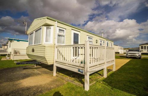 Kessingland Other | Superb Caravan With Decking At Kessingland Beach In Norfolk Ref 90038Td