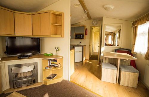 Kessingland Other | Superb Caravan With Decking At Kessingland Beach In Norfolk Ref 90038Td