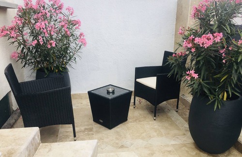 Athis-Mons Apartment | Superb cosy Suite near Orly-Tramway & Paris with terrace