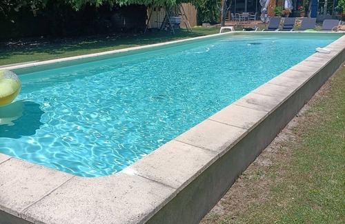 Entraigues-sur-la-Sorgue House | Superb apartment in the heart of Provence, near Avignon