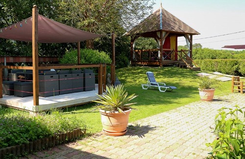 Esvres Apartment | Superb loft with heated pool and studio apartment