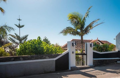 Calheta Bed & Breakfast | Superb Sea view