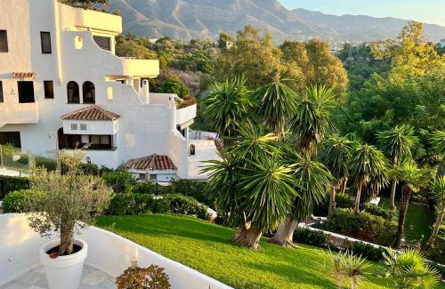 Marbella Apartment | Superb Townhouse in Golden Mile