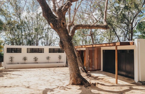 Pointe D'esny Villa | Superb waterfront villa - Unique!