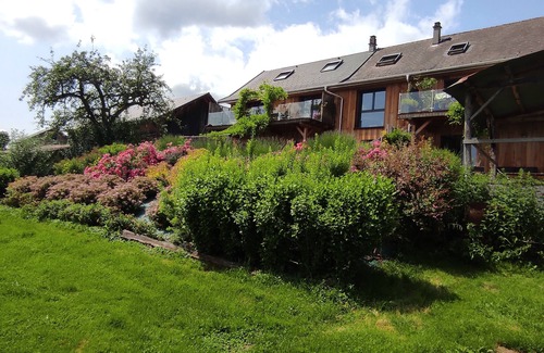 Dullin Apartment | Superbe appartement 2 chambres/Lovely 2 bedrooms with terrasse TOUSHITA