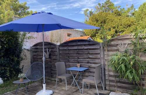 Domino House | Superbe Maisonnette DE Bourg Oleronaise Proche Plage/marché Animaux Accepté