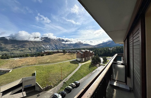 Saint-Etienne-en-Devoluy Apartment | SUPERDEVOLUY Studio sleeps 4 to 6, 26 m2 with balcony at the foot of the slopes