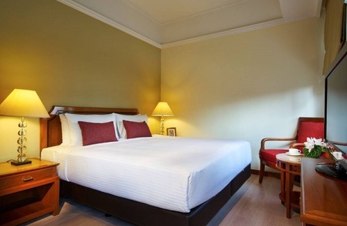 Orchard Apartment | Superior 2BR along Orchard Road