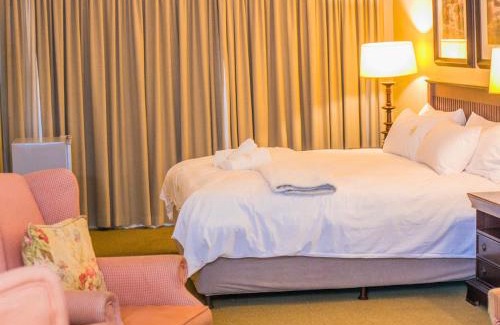Durban North Hotel | Superior Room facing Sea and Pool