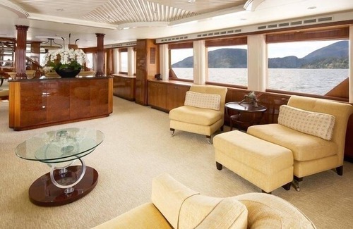 Westshore Boat Rental | Superyacht Bahamas PrivateCruise