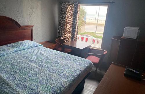 San Jacinto Hotel | Surf Motel and Apartments