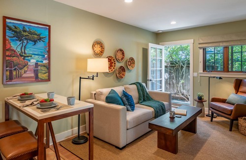 West Mesa House | Surf Side Retreat - Pets OK- Sleeps 4 - Near Beach