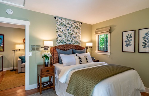 West Mesa House | Surf Side Retreat - Pets OK- Sleeps 4 - Near Beach