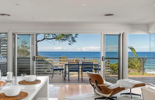 Mollymook Beach House | Surf Watch Mollymook - panoramic beach vistas