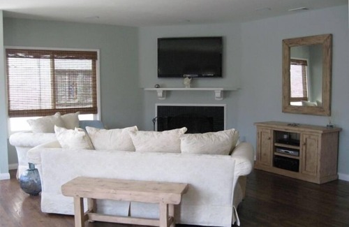 Hermosa Beach House | Surfs Up Beach House