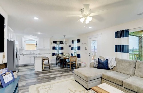 Surfside Beach House | 🌴Surfside Paradise #6-Amazing views, lift, EV chg🌴