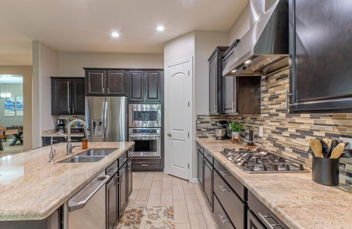 Surprise Farms House | Surprise: One Story, Mt VIEWS, Games, Pool w/Optional Heat, Spa, Outdoor Wood Fireplace & Gas Grill